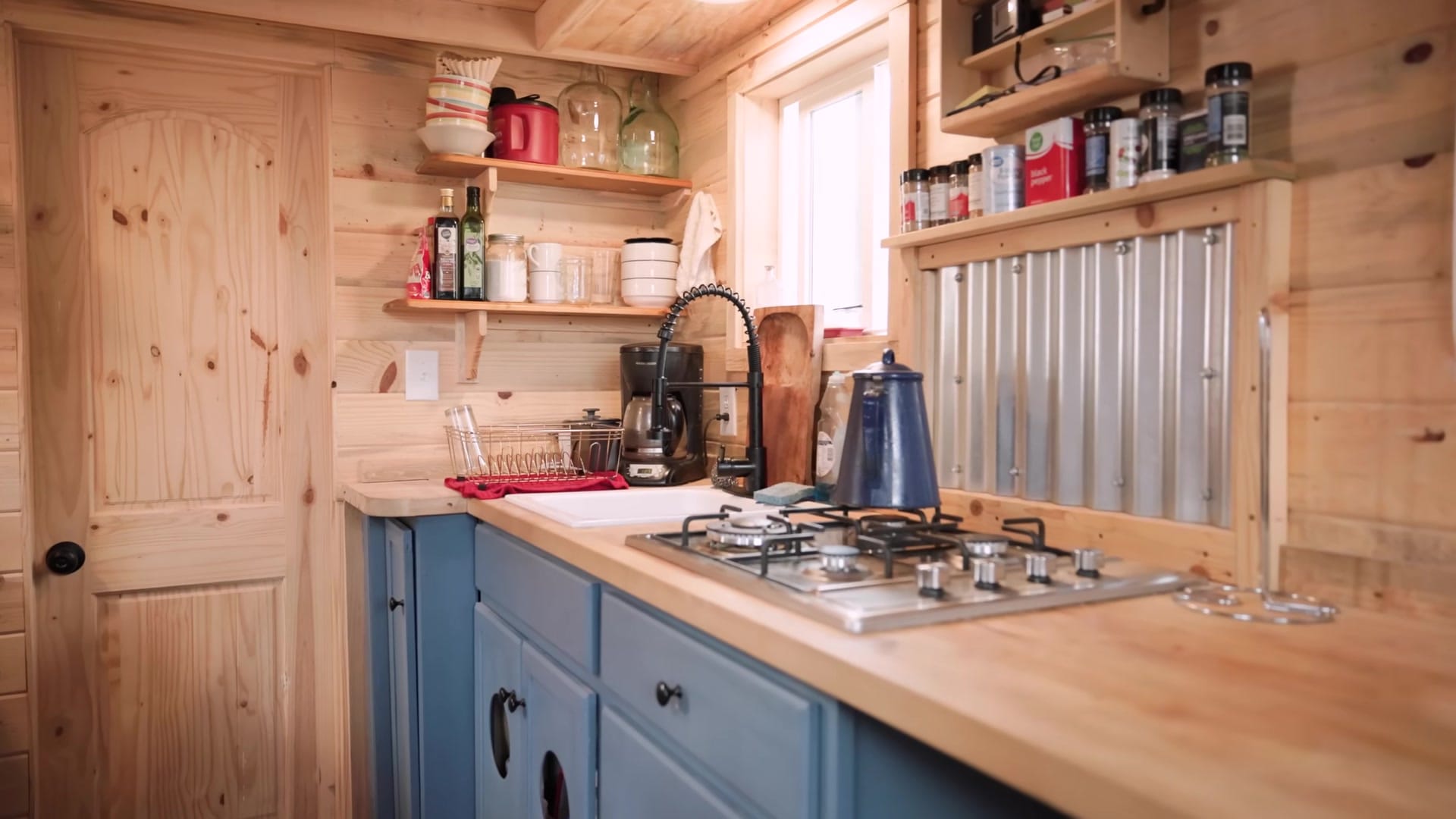 Screenshot at 00:01:08