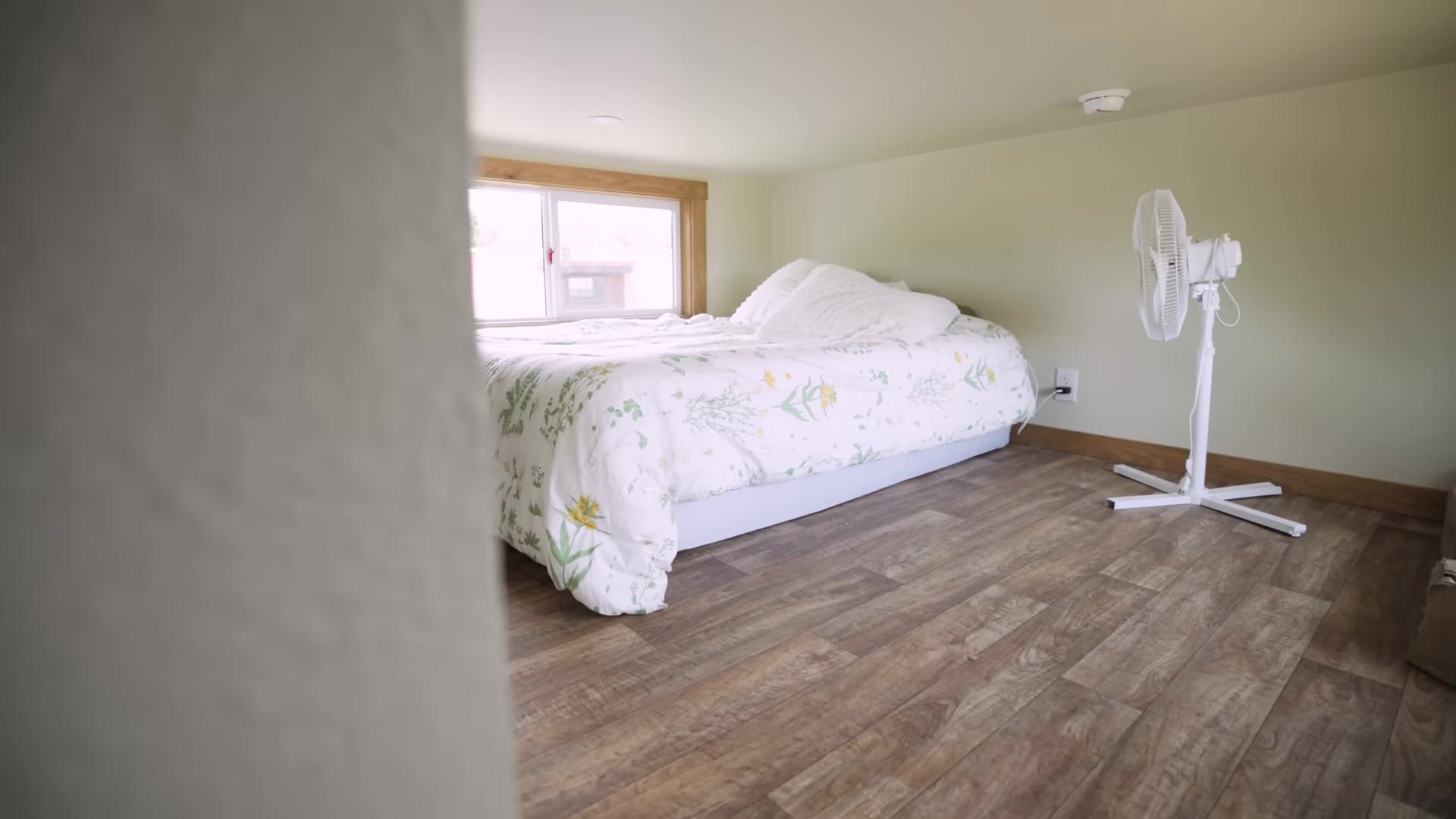 Screenshot at 00:00:32