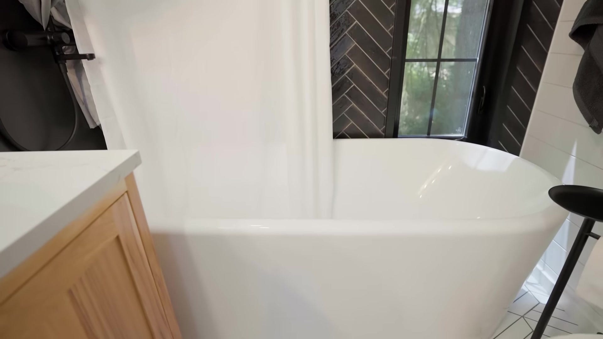 Screenshot at 00:11:31