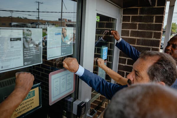 ICE Imposes New Rules on Congressional Visits