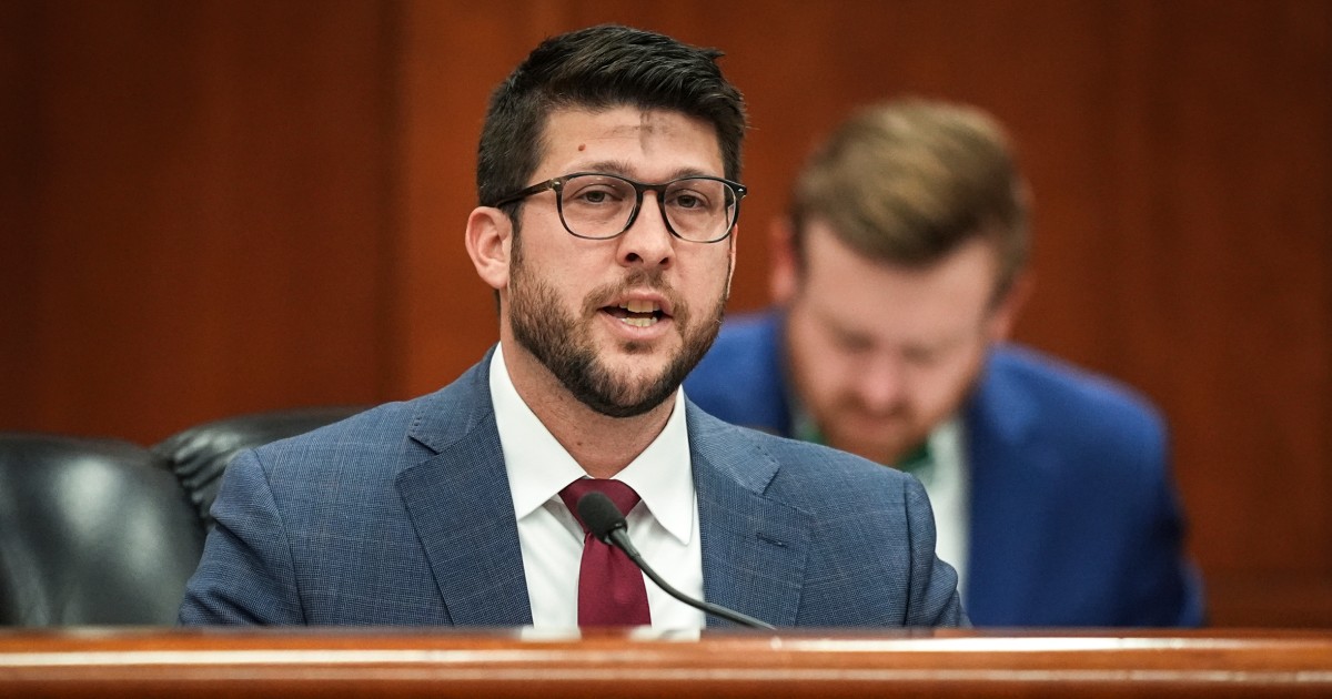 Judge finds Florida attorney general in contempt for defying ...