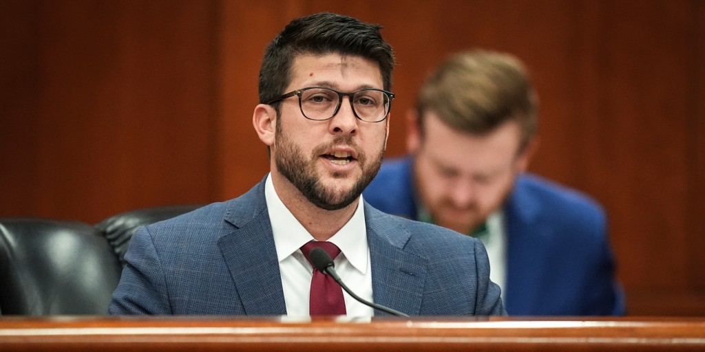 Judge finds Florida attorney general in contempt for defying ...