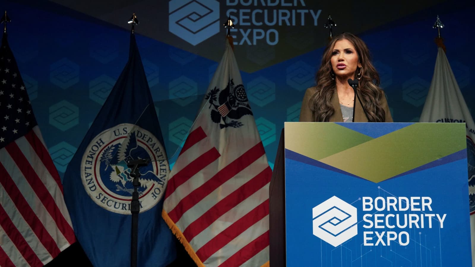 Trump administration puts new limits on Congress visits to