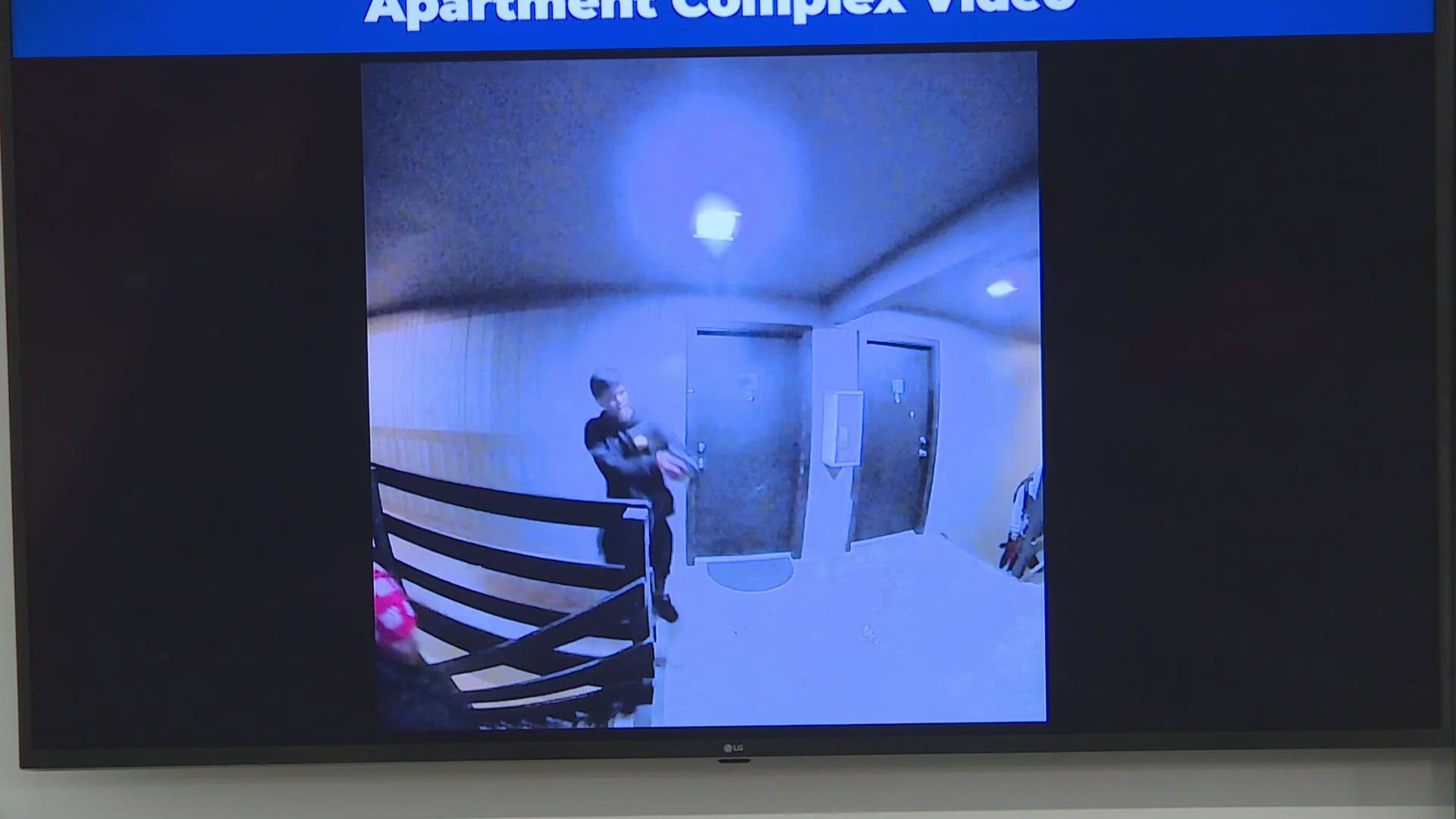 Armed suspects caught on video at Aurora apartment complex