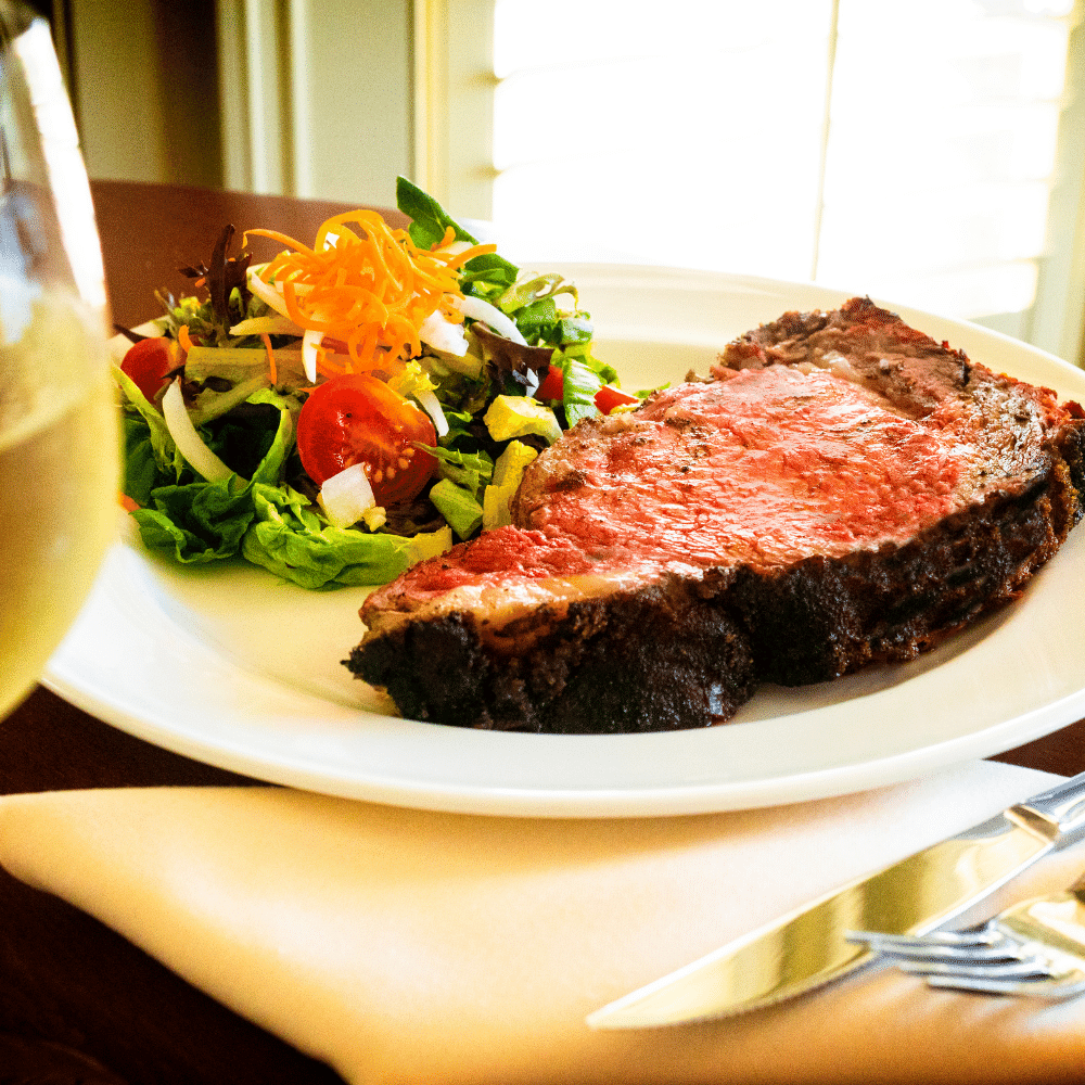 How to Pick A Salad To Serve With Prime Rib