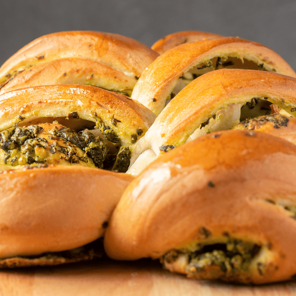 Pesto, fetta and spinach pull-apart