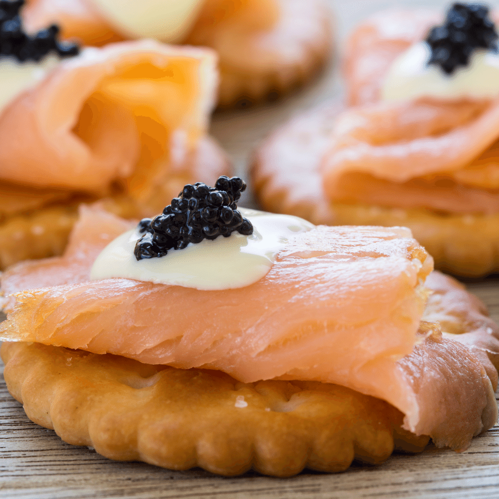 How To Choose Crackers That Go Well with Caviar
