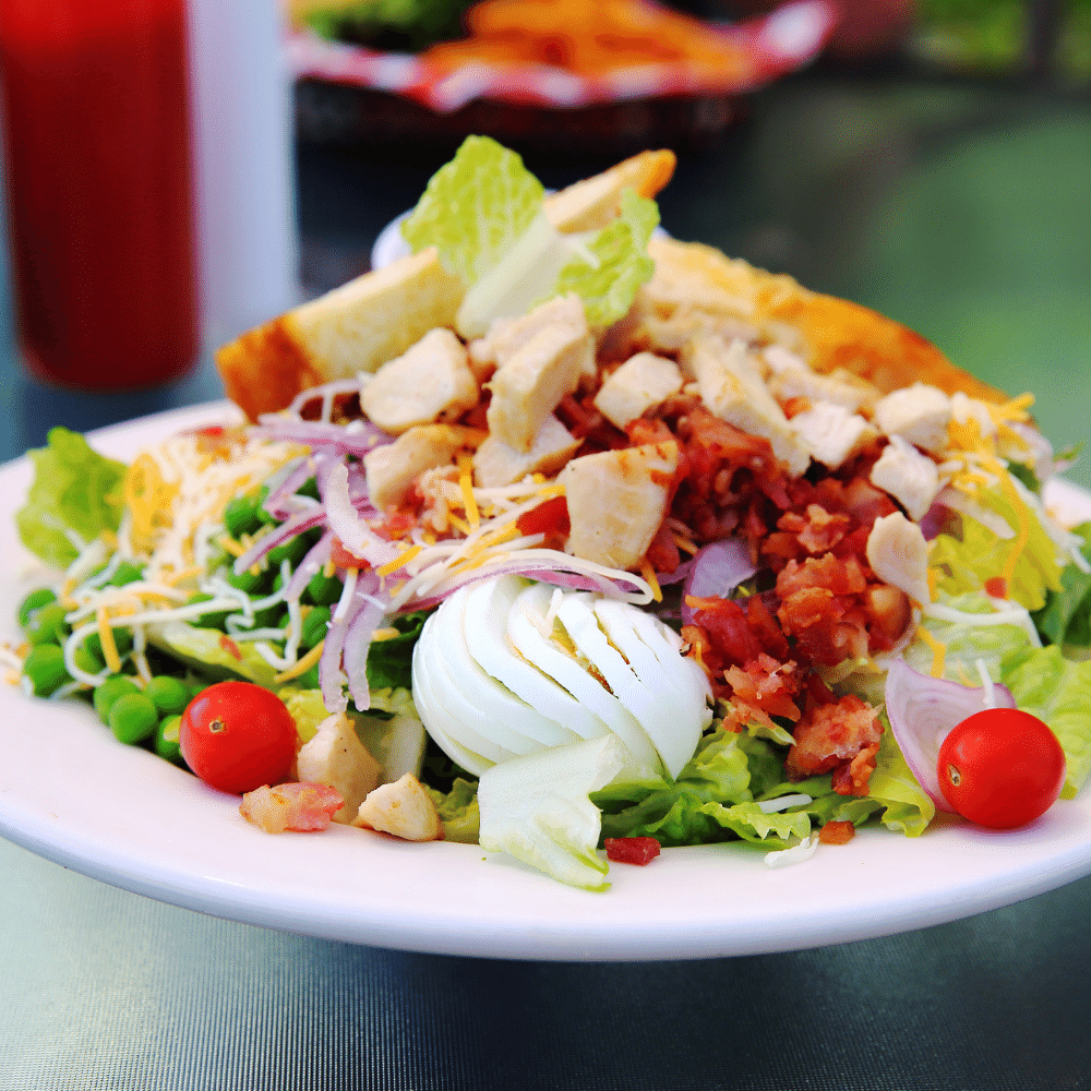 Reasons to Serve a Side Dish with Cobb Salad