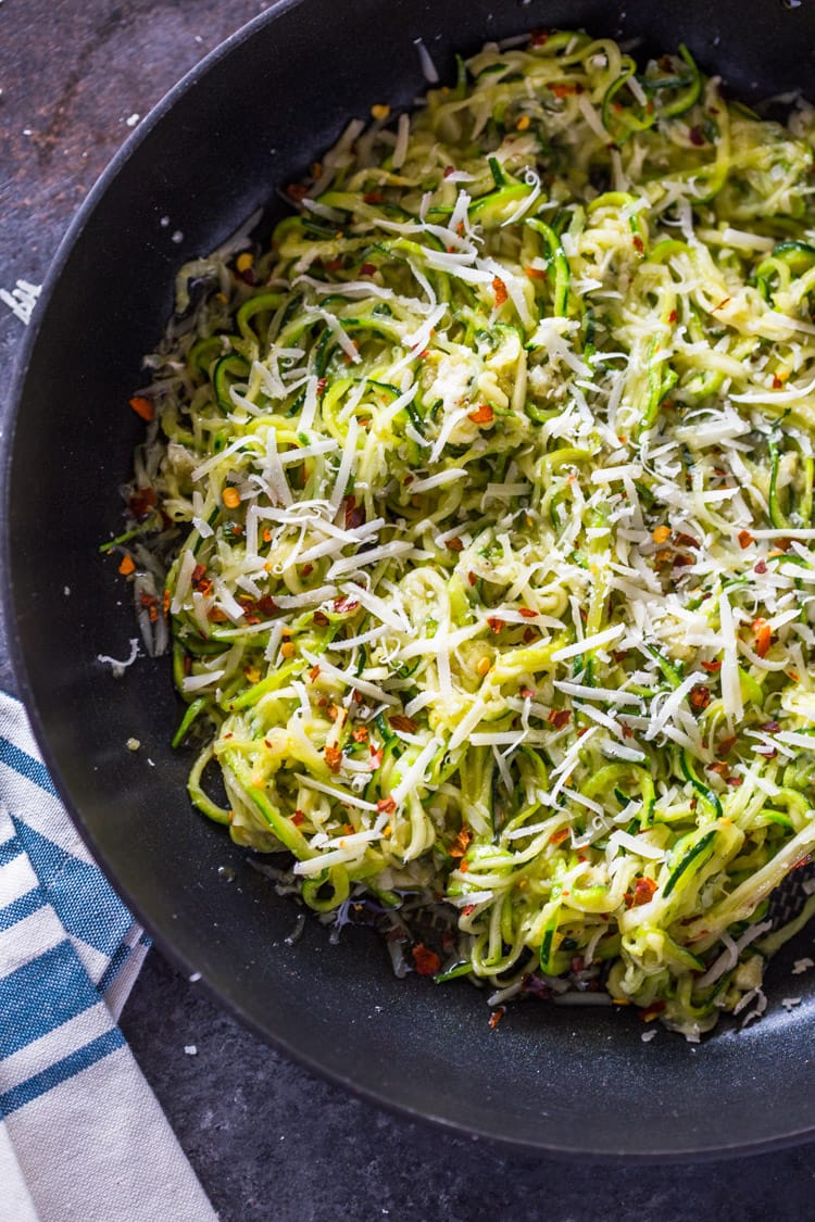 4-Ingredient Garlic Parmesan Zoodles