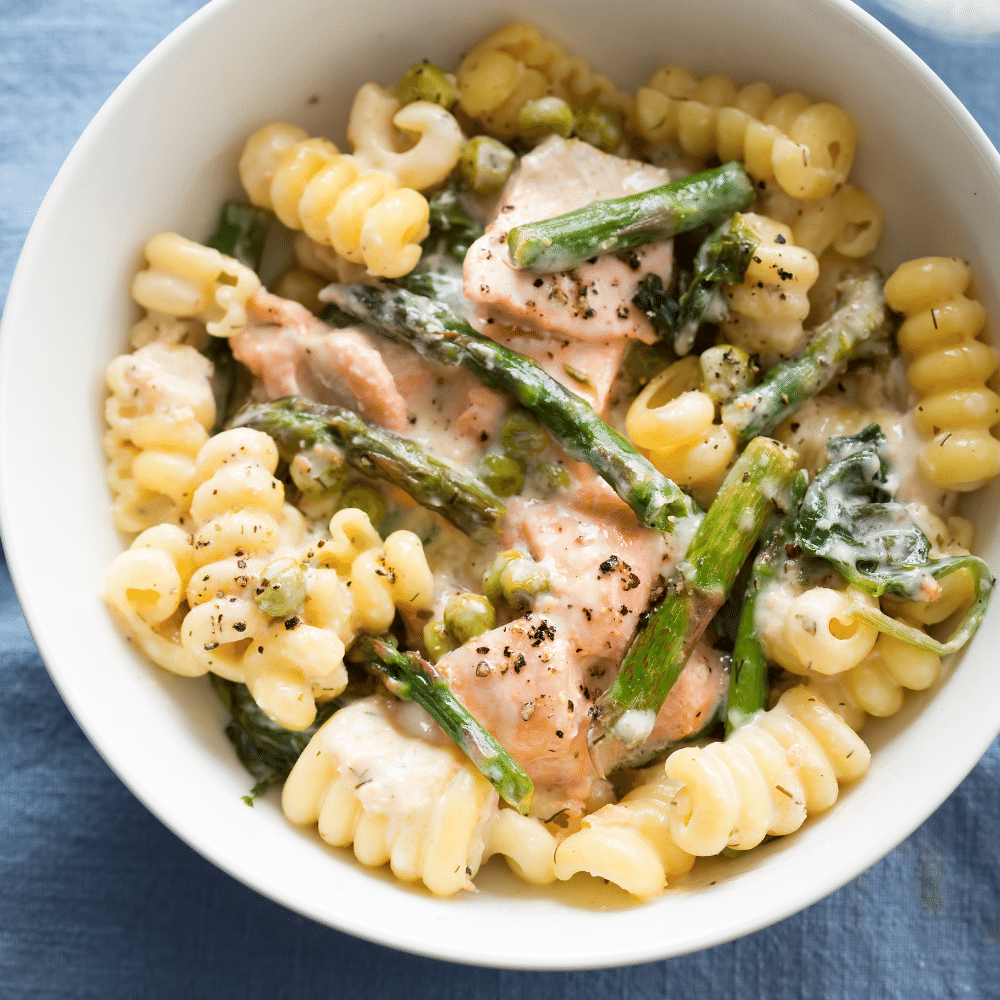 4-Ingredient Salmon & Spinach Pasta