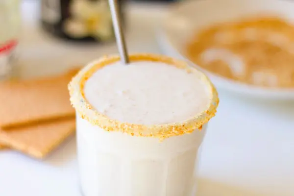 Skinny Lemon Pie Smoothie