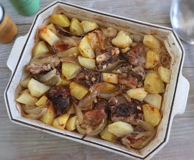Baked pork ribs with potatoes