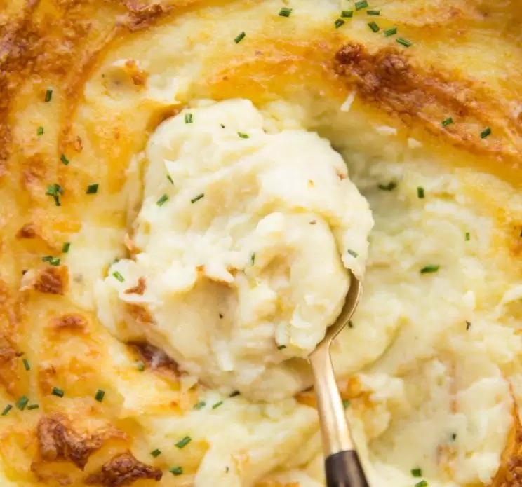 Mashed Potatoes with Garlic and Butter (and Cheese)