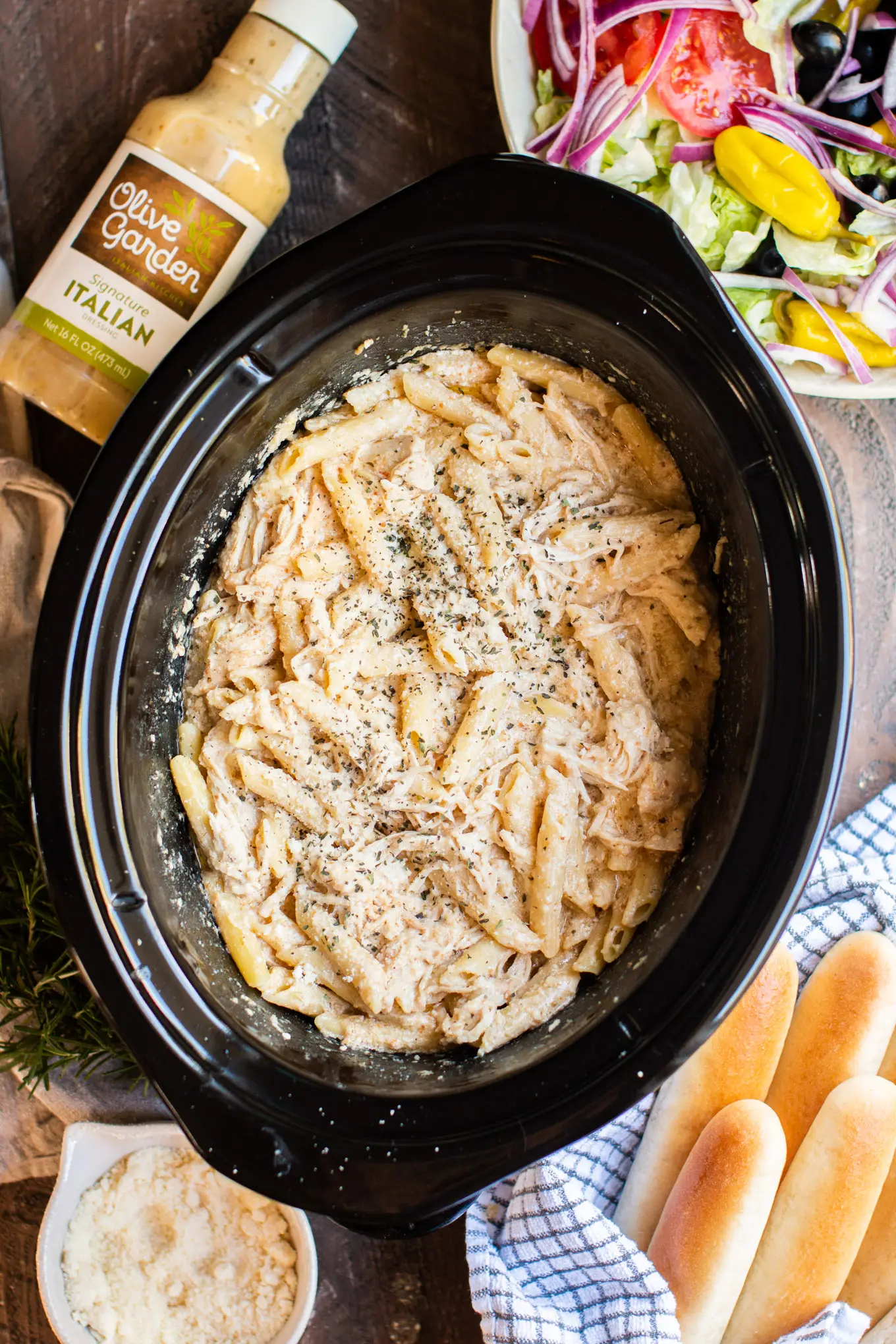 Slow Cooker Olive Garden Chicken Pasta