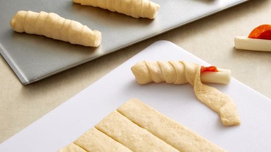 Cheesy Pepperoni Pizza Sticks