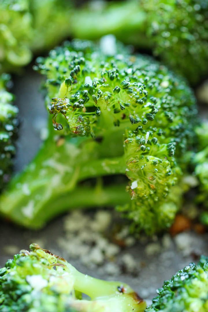 Garlic Parmesan Roasted Broccoli