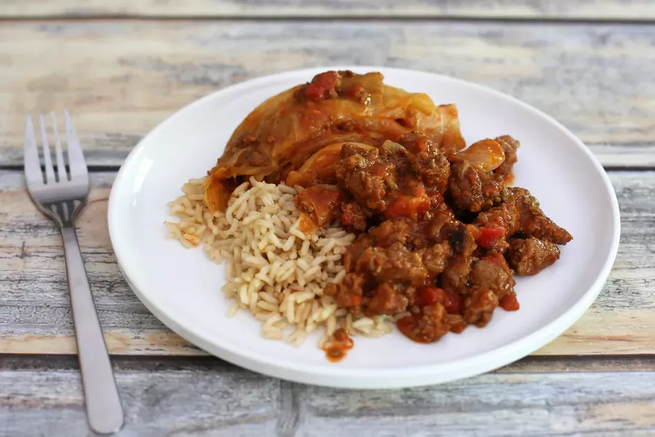 Slow Cooker Cabbage and Ground Beef Casserole Recipe