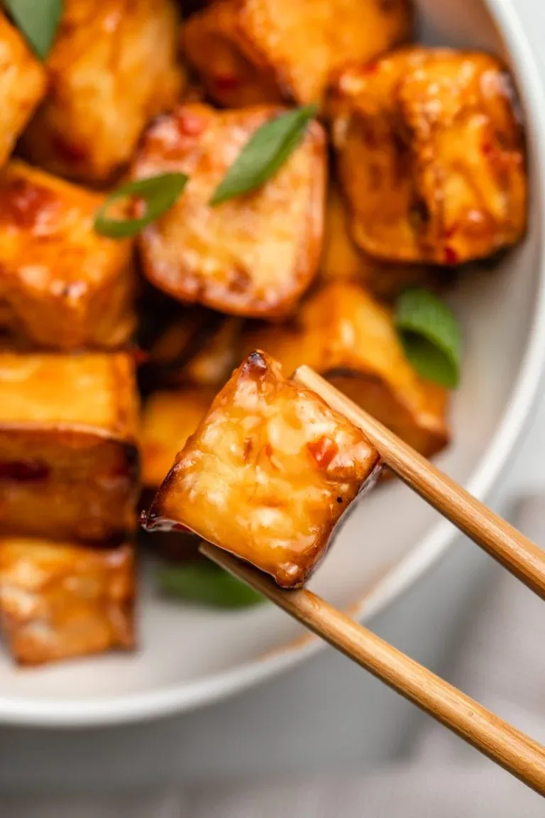 4-ingredient Baked Sweet Chili Tofu