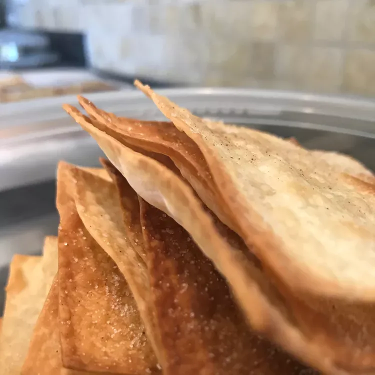 Cinnamon Sugar Wonton Wrapper Crisps