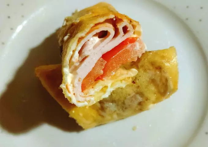 Low Carb Emmental Cheese Wrap With Turkey