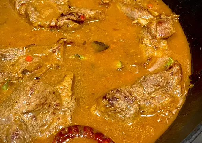 Yin-Yang Burmese lamb