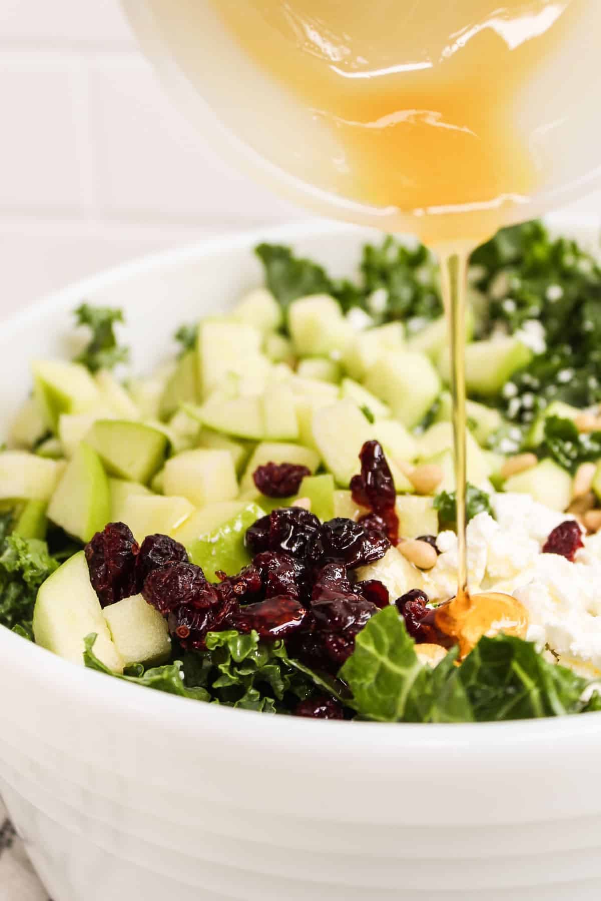 EASY KALE SALAD WITH HONEY LEMON DRESSING