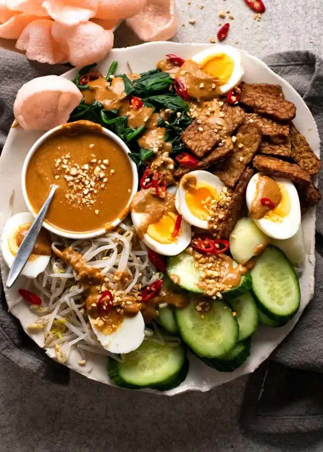 Gado Gado (Indonesian Salad with Peanut Sauce)