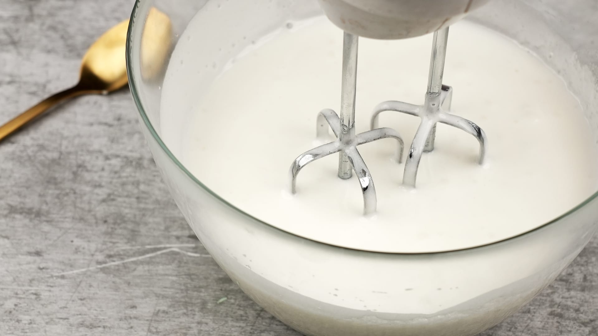 how to Thicken Icing Without Sugar