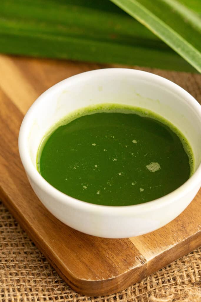 Easy 2 Ingredient Pandan Extract