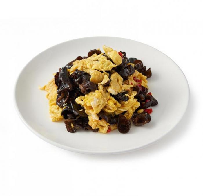Scrambled Egg and Wood Ear Mushrooms