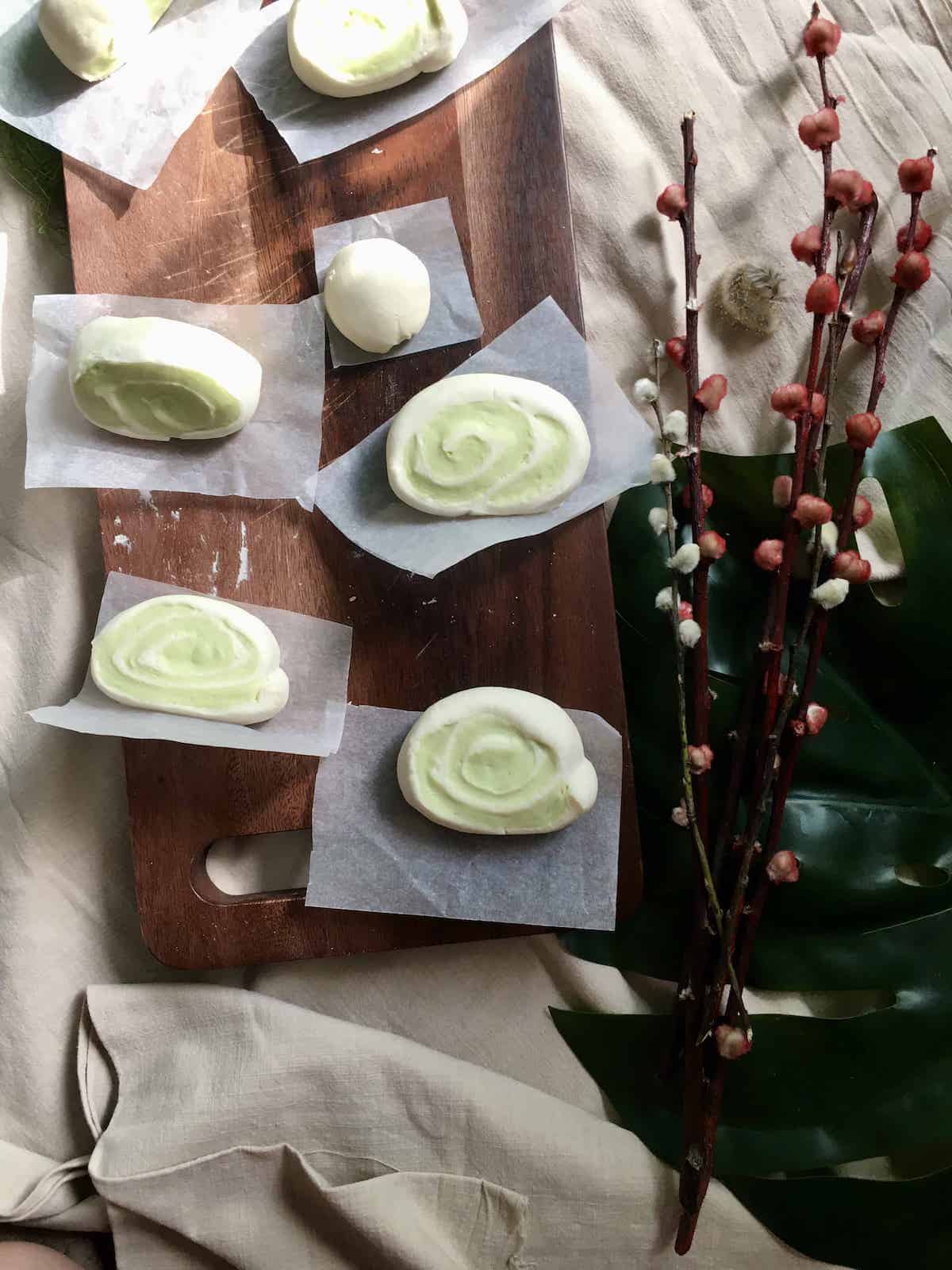 Spiral pandan mantou