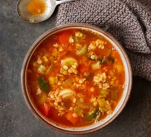 Winter vegetable & lentil soup