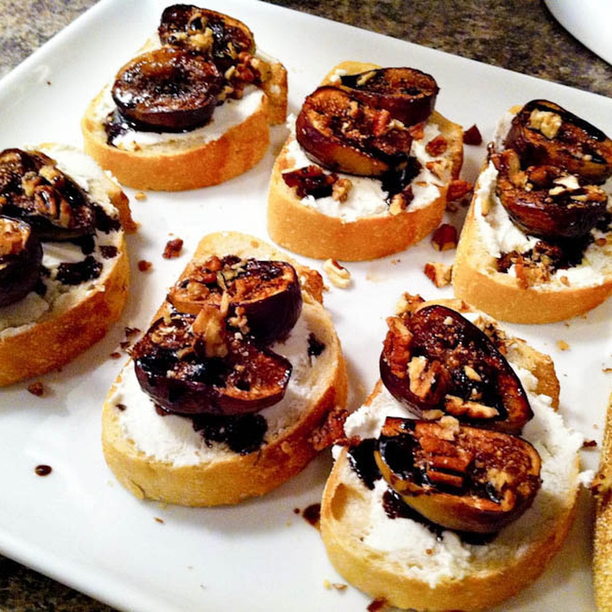 Fig and Goat Cheese Crostini Recipe