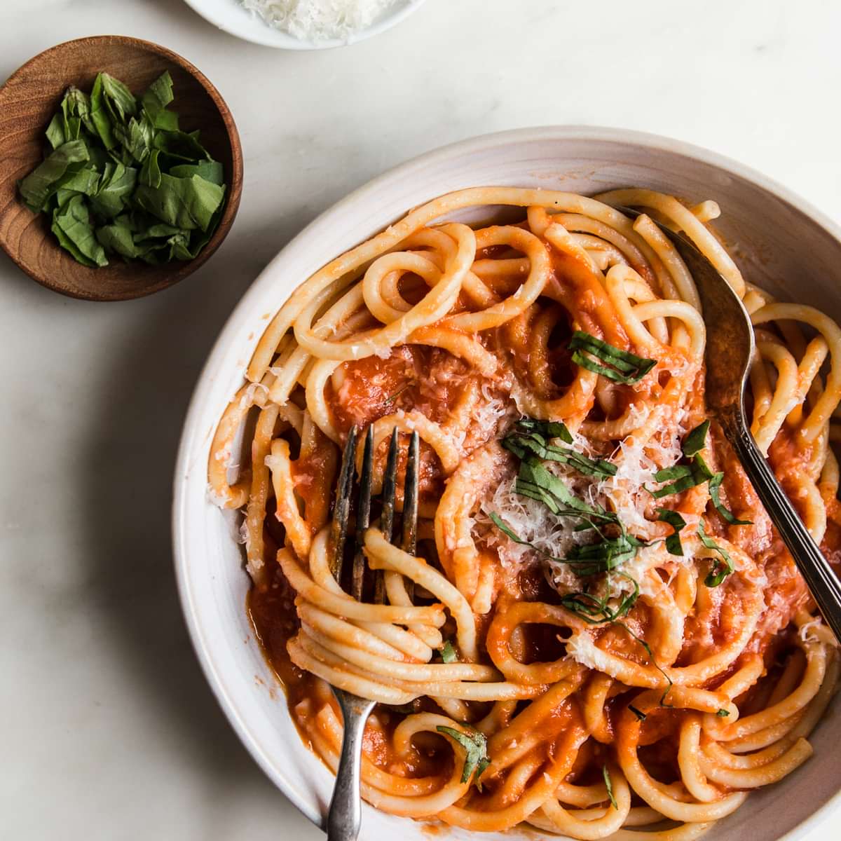 3-Ingredient Spaghetti with Tomato Sauce