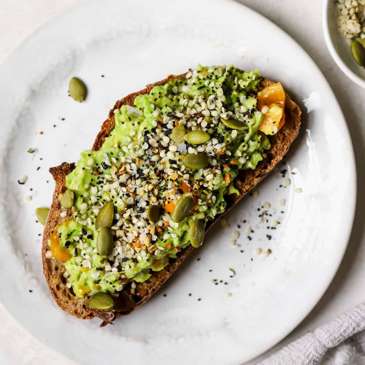 10-Minute Avocado Toast with Everything Bagel Seasoning