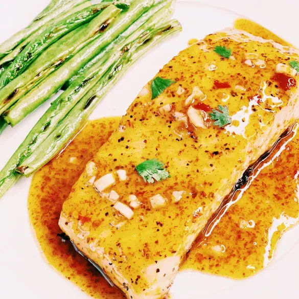 3-Ingredient Chili-Glazed Salmon