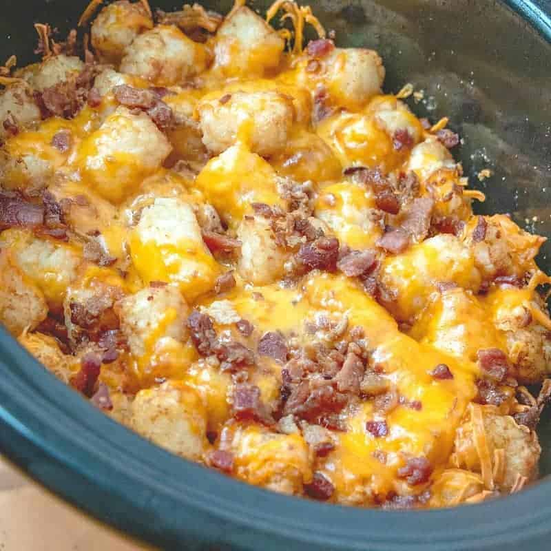 Dump-and-Run Crockpot Cheesy Chicken Tater Tot Casserole