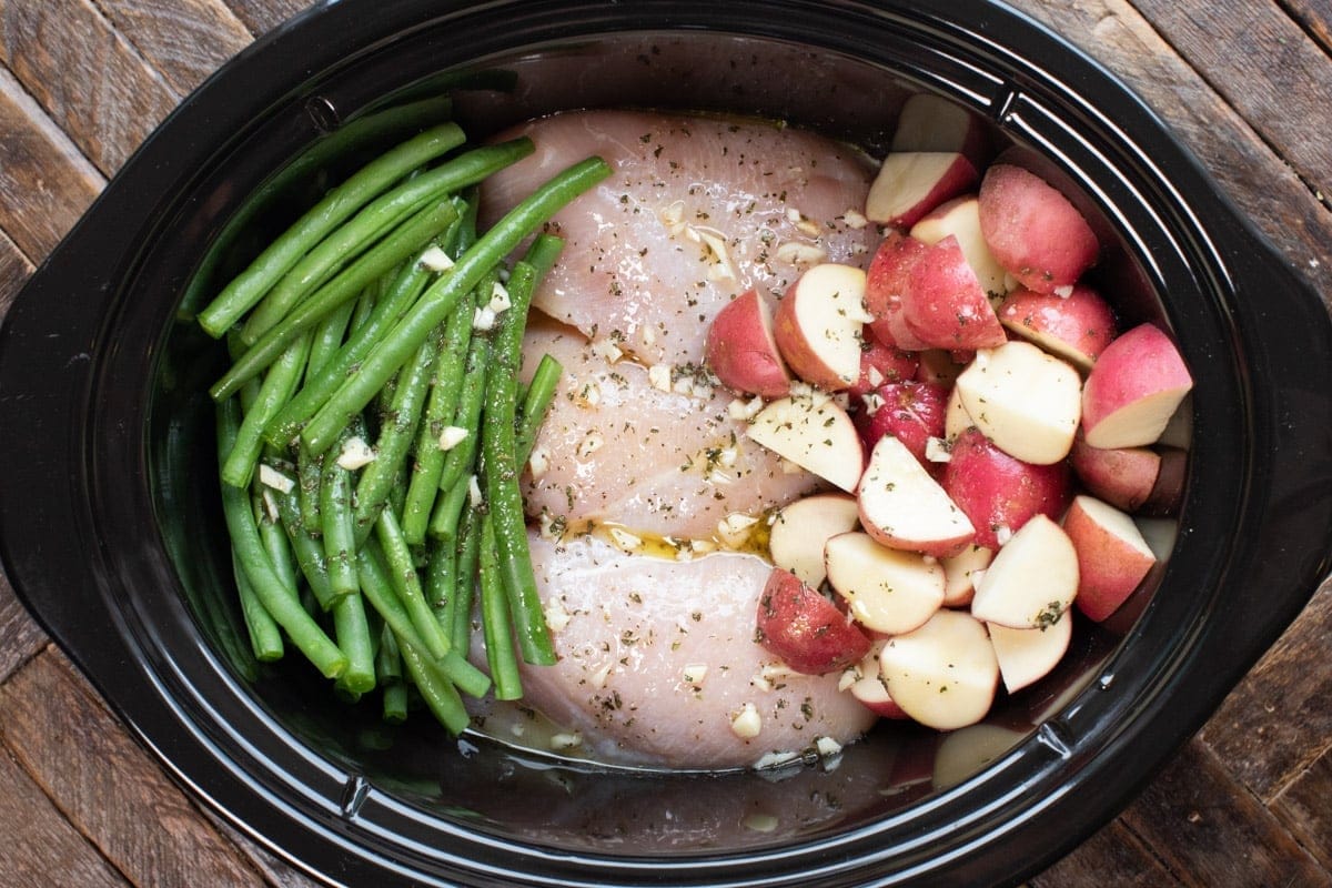 Dump-and-Run Crockpot Seasoned Chicken, Green Beans and Potatoes