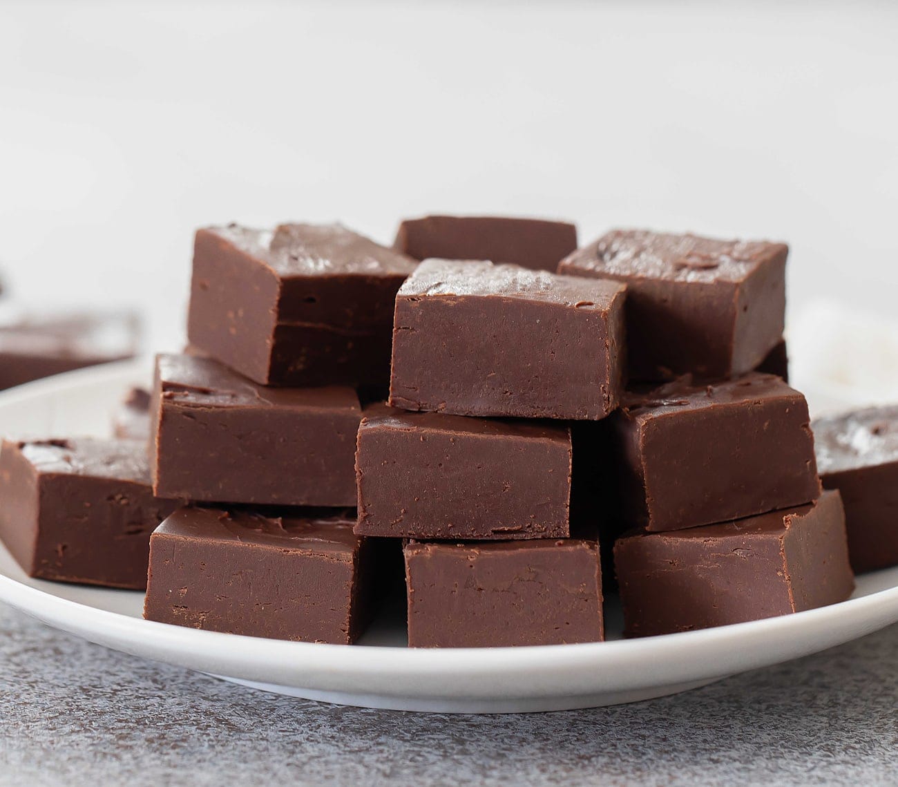 2-Ingredient Chocolate Fudge Recipe