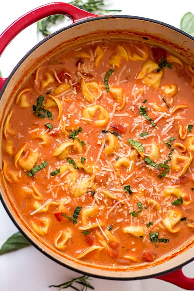 5-Ingredient Creamy Tomato Tortellini Soup