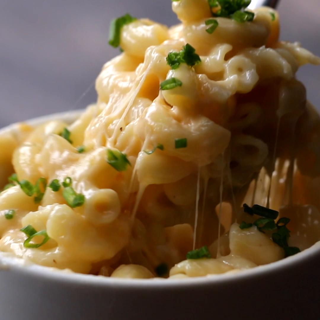 5-Minute Microwave Mac and Cheese
