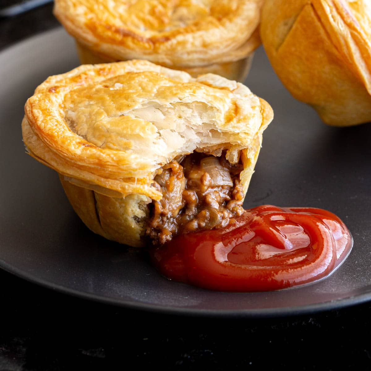 Australia Snack: Meat Pies