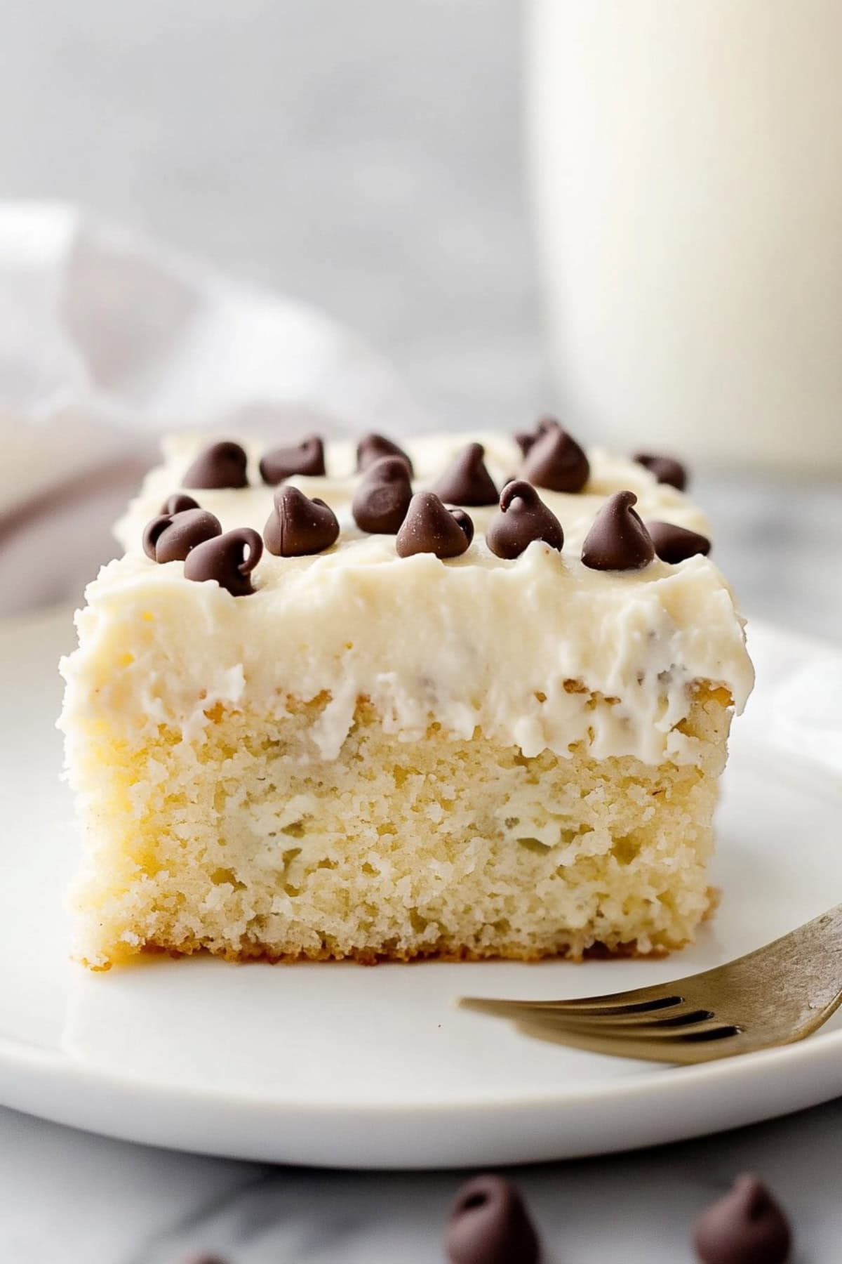 Cannoli Poke Cake