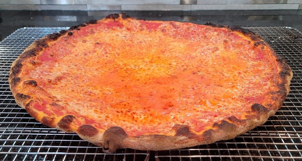 Connecticut's Controversial Recipe: New Haven-style Pizza