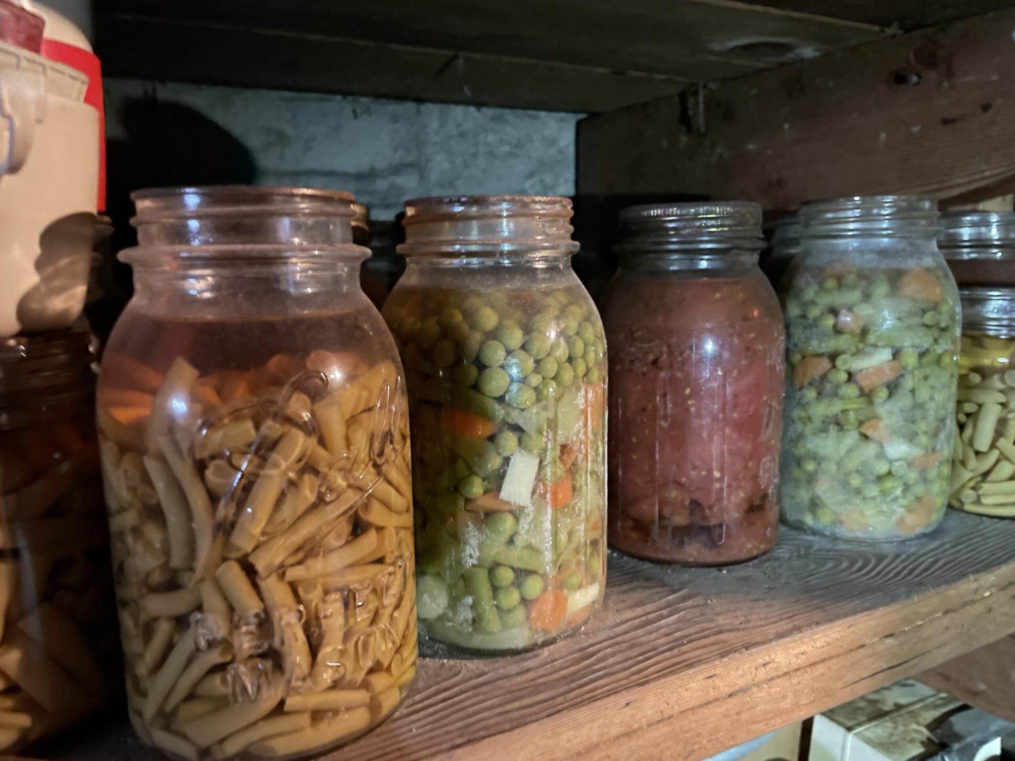 Iowa's Dangerous Recipe: Botulism-Risk Home Canned Corn