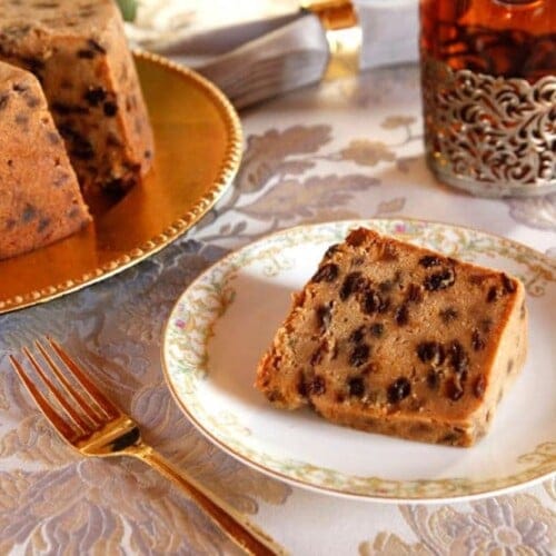 Kentucky's Dangerous Recipe: Moonshine-Soaked Fruit Cake