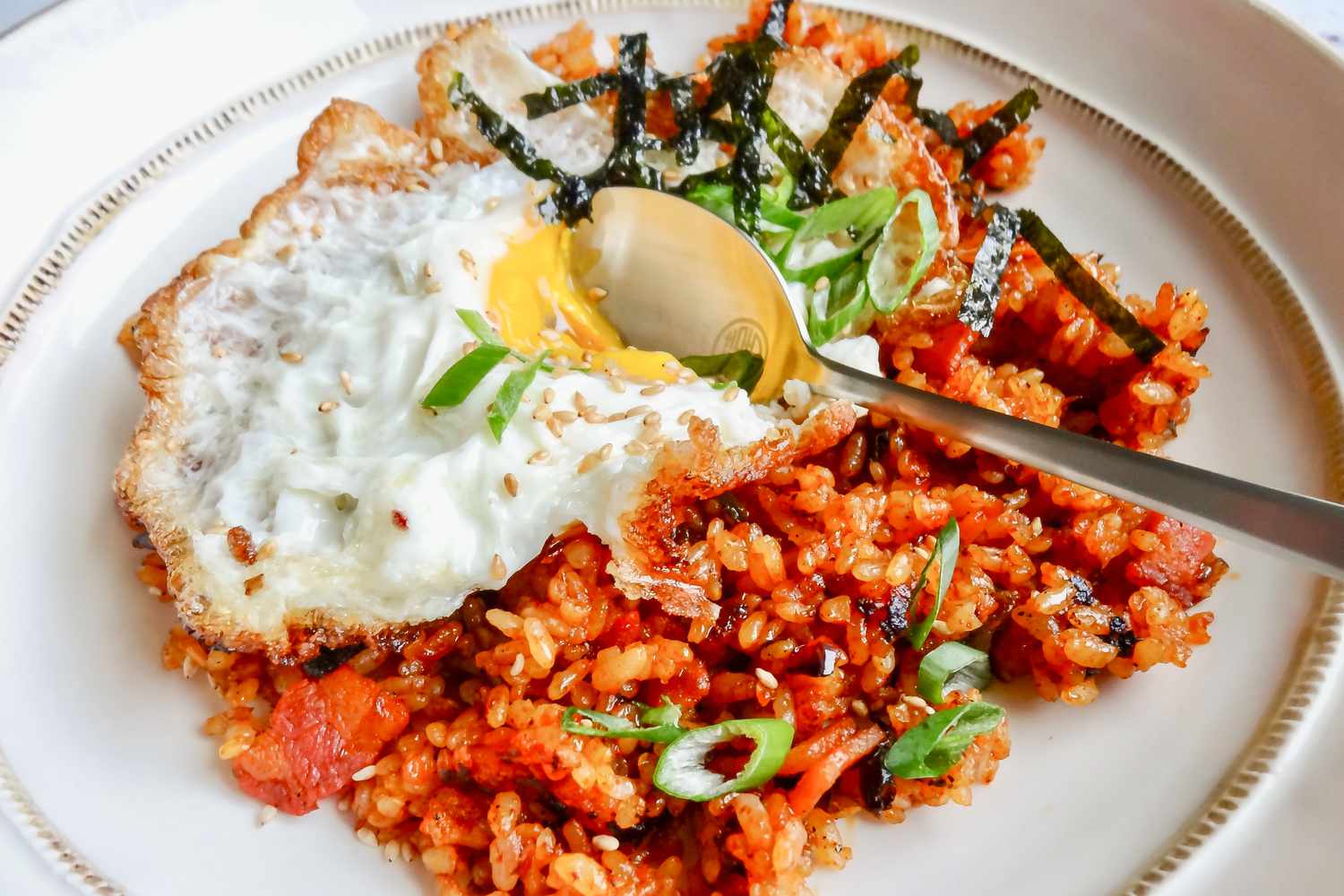 Kimchi Fried Rice (Kimchi-Bokkeumbap)
