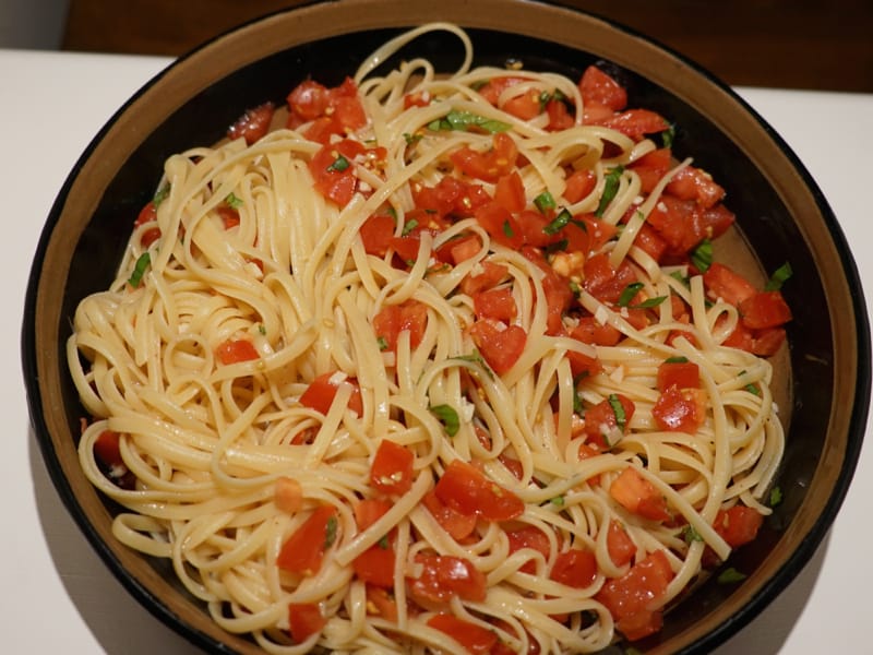 Linguine with Fresh Tomatoes