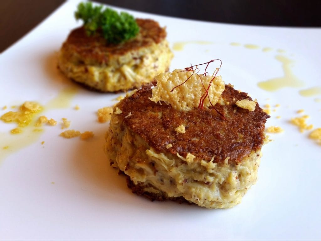Maryland: Chesapeake Bay Crab Cakes with Saffron Aioli