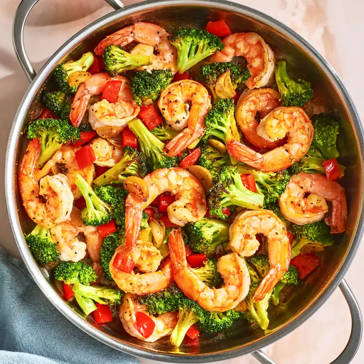 5-Ingredient One-Pot Garlicky Shrimp & Broccoli
